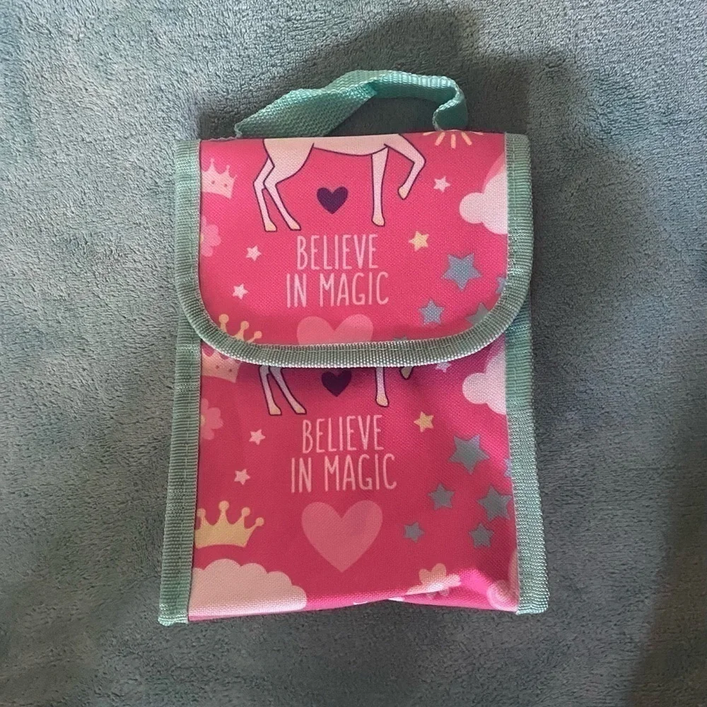 NWT-GIRLS UNICORN BACKPACK WITH A BUNDLE OF ACCESSORIES